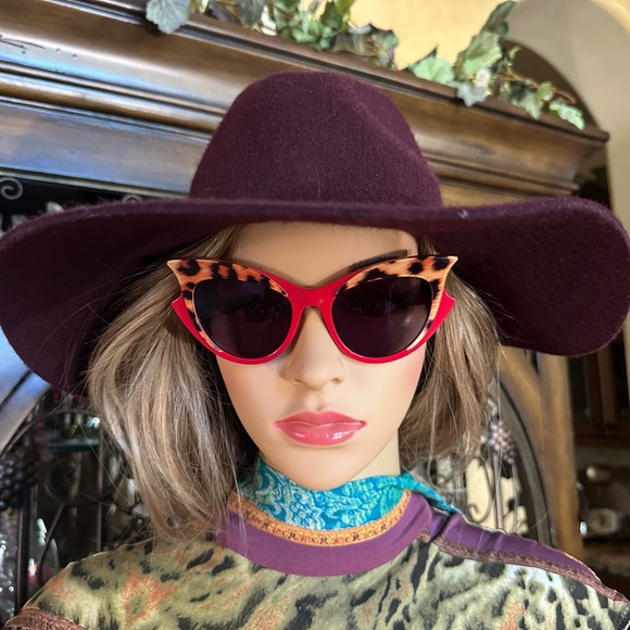 MCQ Alexander McQueen Sunglasses - Picture 2 of 8